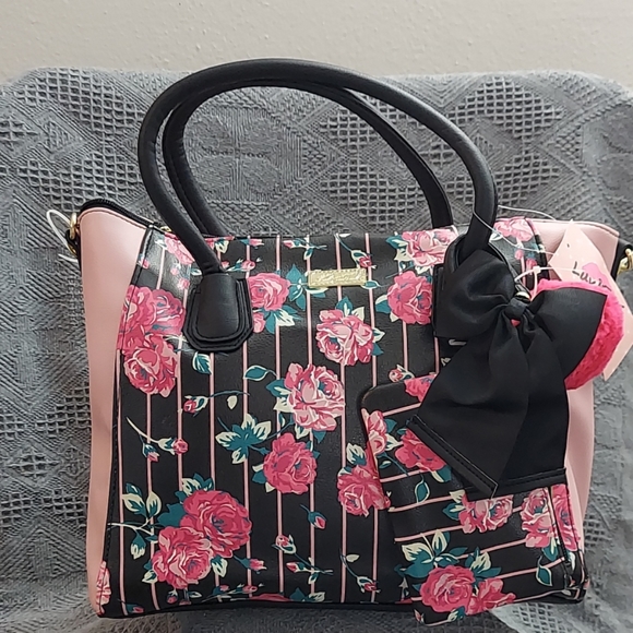 Betsey Johnson Handbags - Betsey Johnson ROSEBUD LARGE SATCHEL